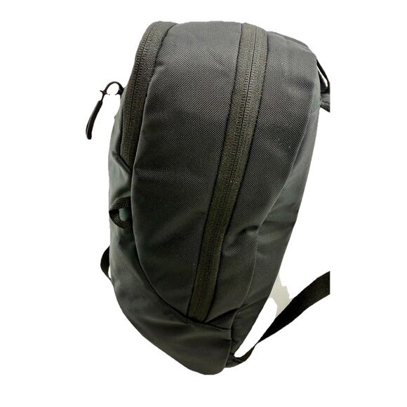 Sherpani Vespa Backpack Black Nylon Travel Daypack Laptop Bag Women's O/S NWOT - Picture 4 of 16